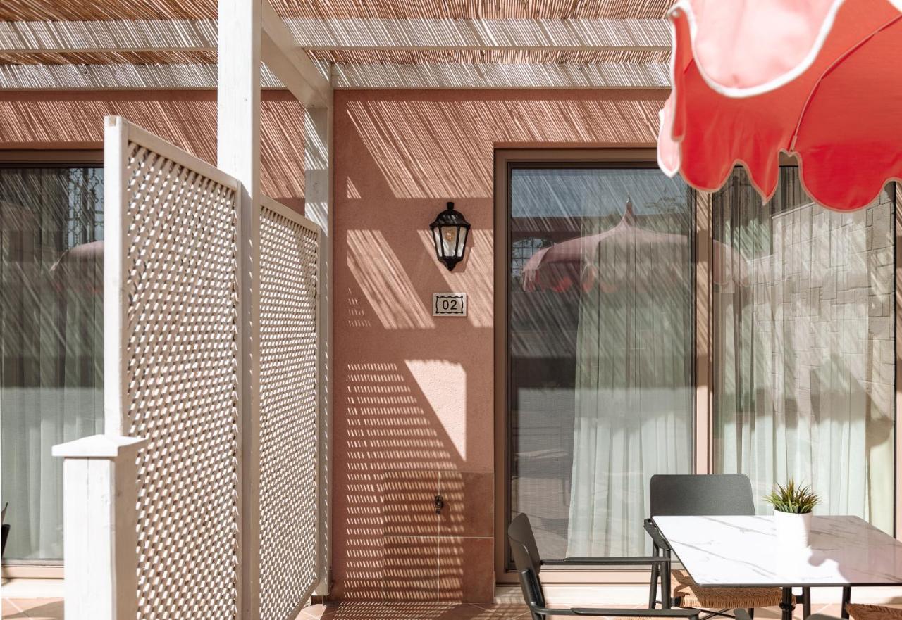 Kseynasa Suites Nikiti  Buitenkant foto